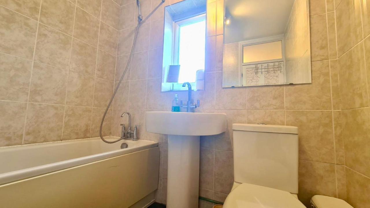Cosy Room In East Ham Londres Exterior foto